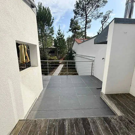 Spacieuse Pour 10 Personnes Avec Wifi Dans Le Quartier De La Griere - Fr-1-194-317 펜션 *