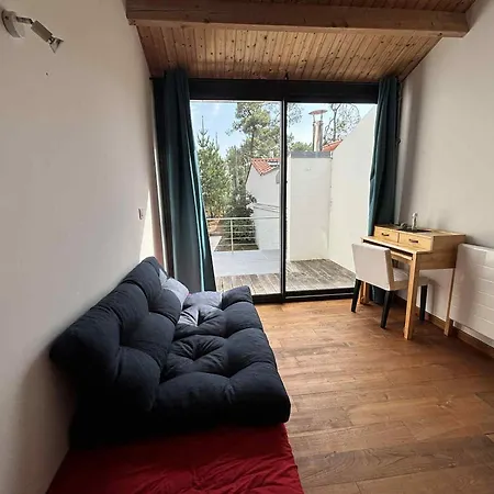 Spacieuse Pour 10 Personnes Avec Wifi Dans Le Quartier De La Griere - Fr-1-194-317